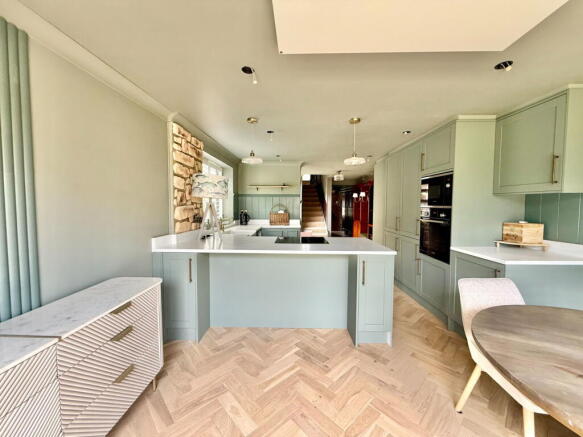 2 bed Terraced for sale Image 6