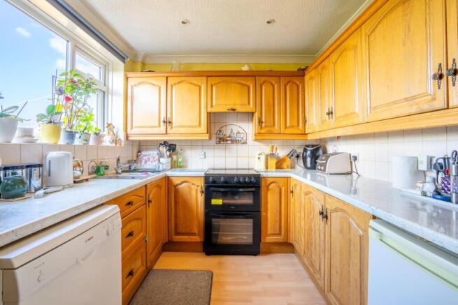 3 bed Terraced for sale Image 6