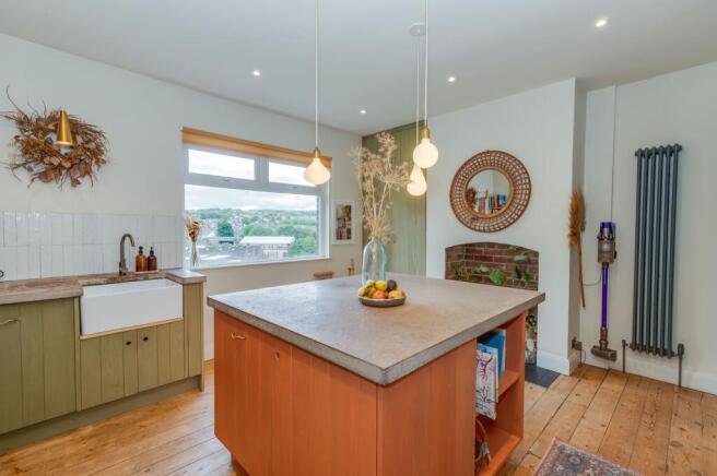 2 bed Terraced for sale Image 8
