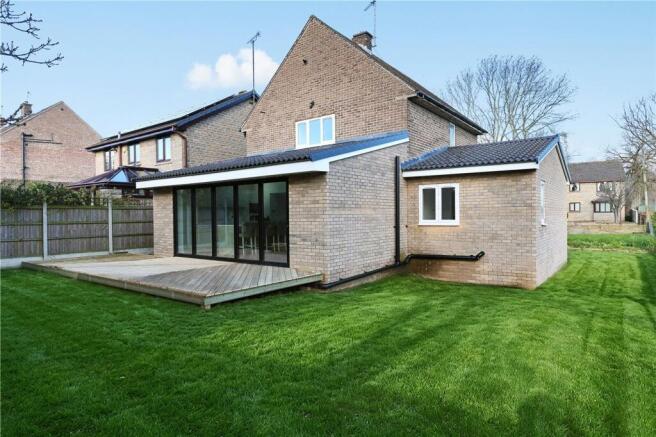 4 bed Detached for sale Image 4