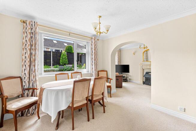4 bed Detached for sale Image 9