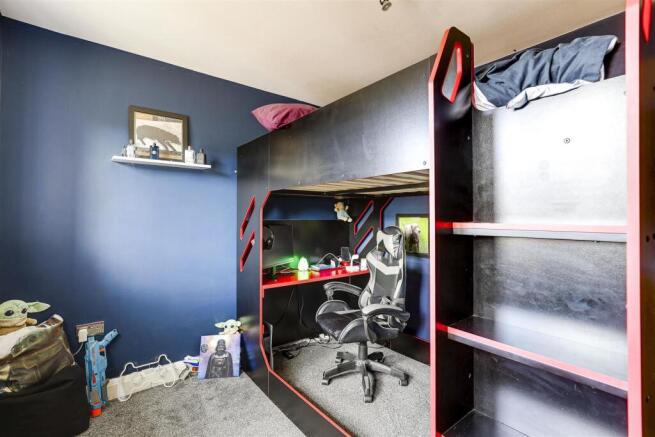 Bed 5.JPG