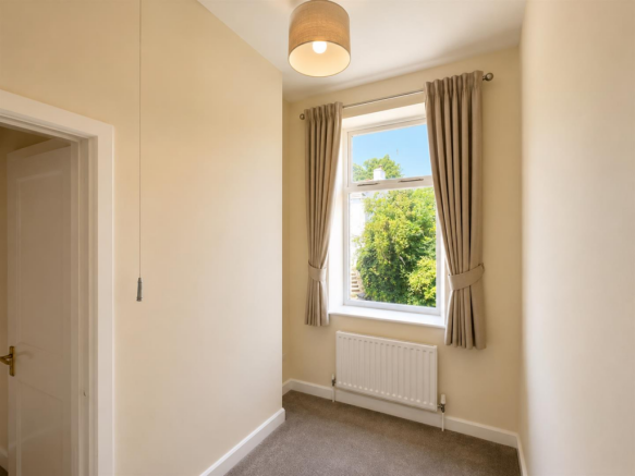 3 bed Terraced for sale Image 7