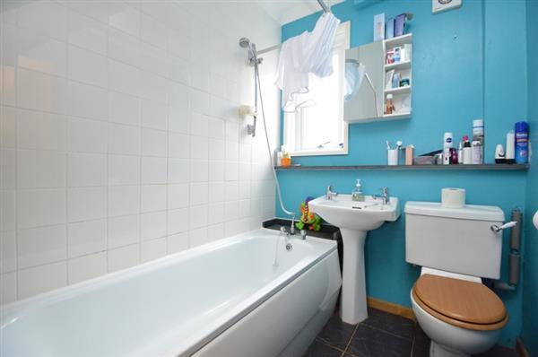 BATHROOM/WC