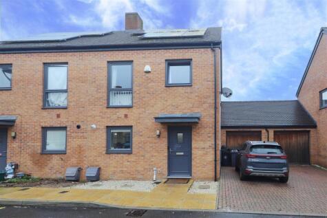 Lawrence Grove, Uxbridge, UB10