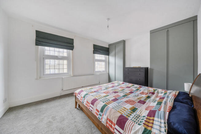 1411387-7-6995a55...