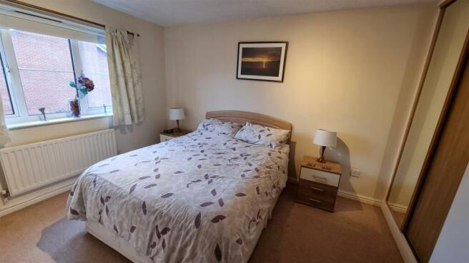 BEDROOM 2