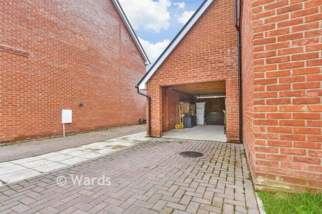 Driveway/Parking
