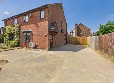 Hunters Way, Kimbolton, Huntingdon