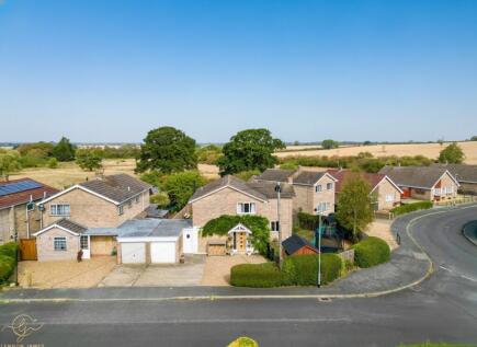 Helens Close, Ramsey, PE26