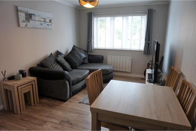 Lounge/Dining Room