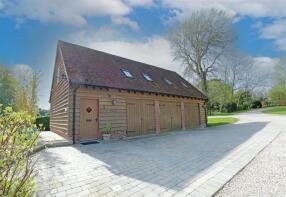 Coluberry, Upton Road, Aylesbury HP17 8UQ