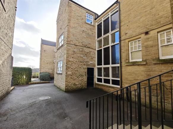 1 bed House to rent Image 5