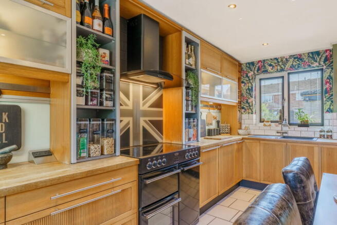 3 bed Terraced for sale Image 7