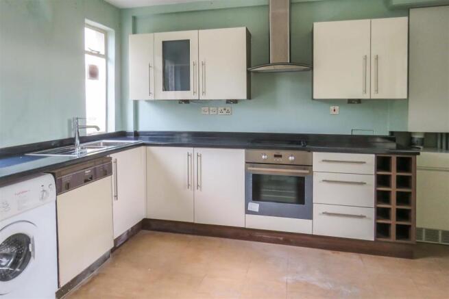 KITCHEN NEW.JPG