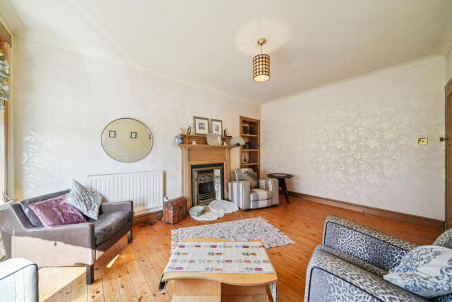 Hillview Drive, Clarkston, Glasgow, G76 photo 4
