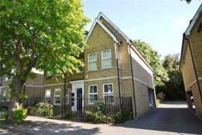 Flat 5, Lions Row, Avenue Road, Brentwood CM14 5EQ