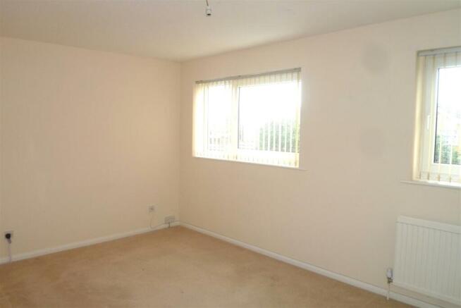 Bedroom 1.JPG