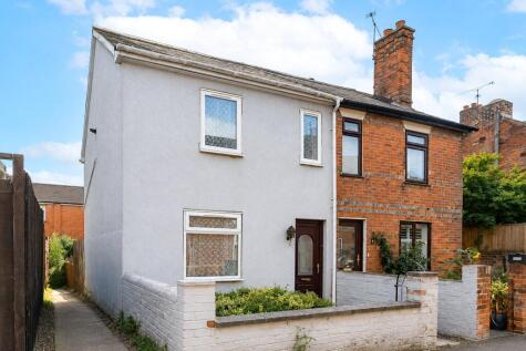 Adeys Close, Newbury, Berkshire, RG14