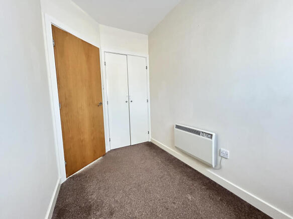 2 bed End of Terrace to rent Image 7