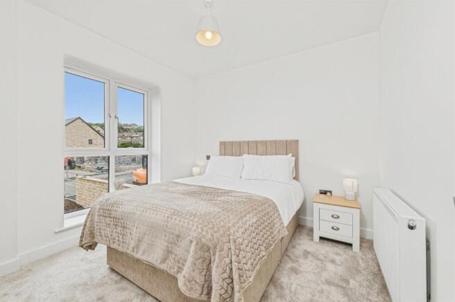 4 bed Semi-Detached for sale Image 10