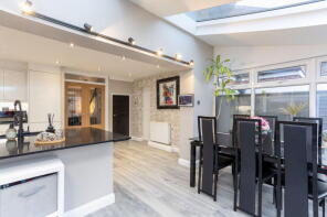 7, Barbondale Grove, Knaresborough HG5 0DX