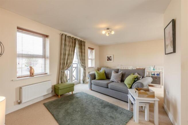 Kittiwake Drive, Portishead Living Room.jpg