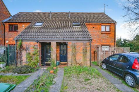 Blueberry Close, St Albans, AL3 6NH