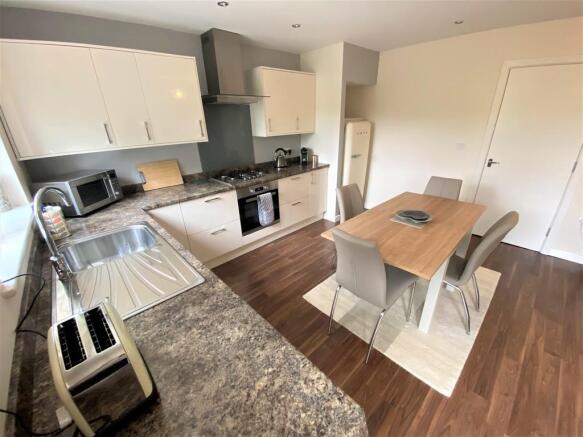 Kitchen dining ro...