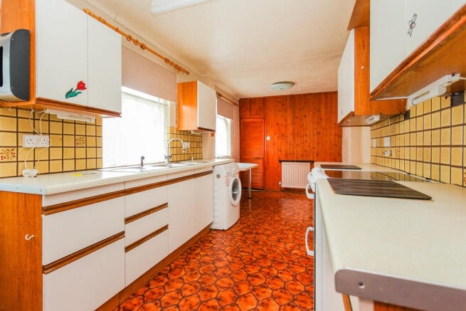 Kitchen/Breakfast...