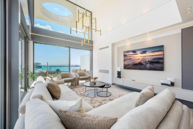 Living room (2)