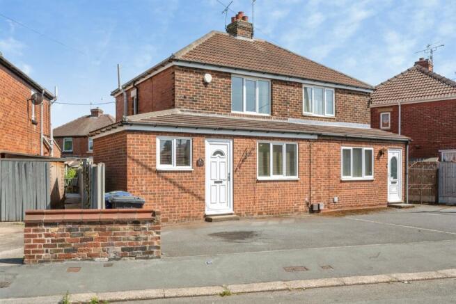 2 bed Semi-Detached for sale in doncaster