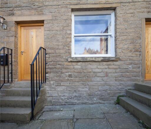 1 bed Terraced to rent Image 8