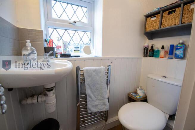 4 bed House for sale Image 4
