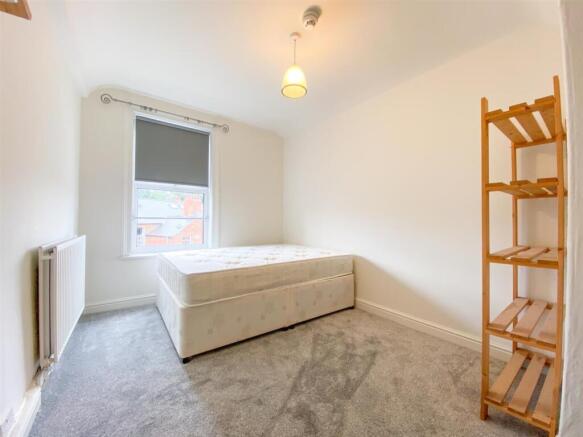 5 bed Terraced for sale Image 5