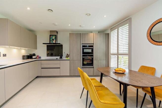 8694776-interior05-800.jpg