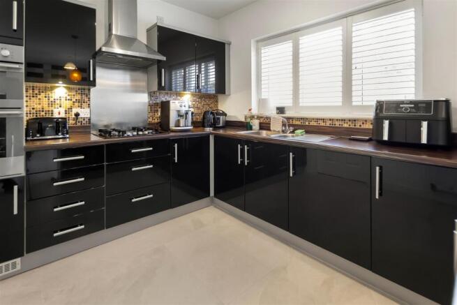 Kitchen/Breakfast Room