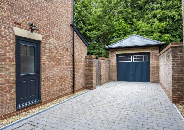 Garage & Drive
