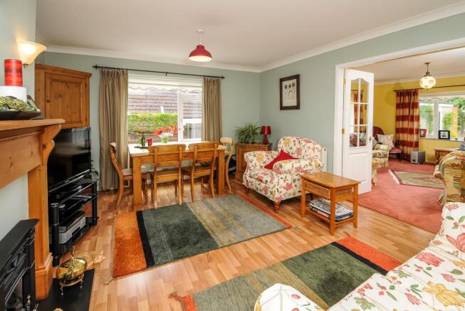 Living/Dining area