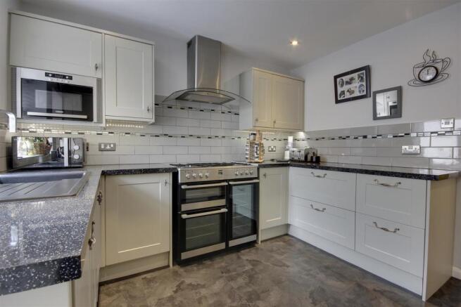 Kitchen - Alternative View