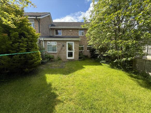 2 bed Town House for sale Image 4