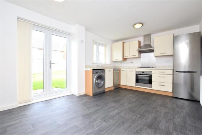 3 bed Semi-Detached to rent Image 4
