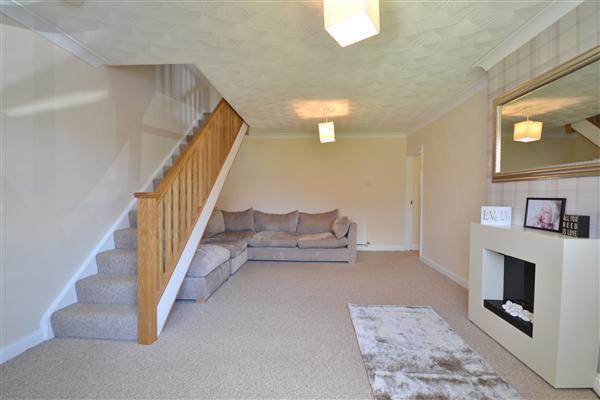 LOUNGE: