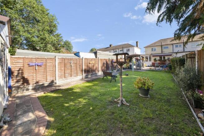 Nelson Close, Uxbridge photo 4