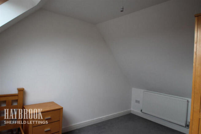 3 bed Semi-Detached to rent Image 8