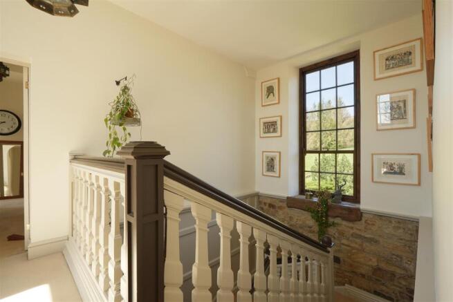 6 bed Semi-Detached for sale Image 12