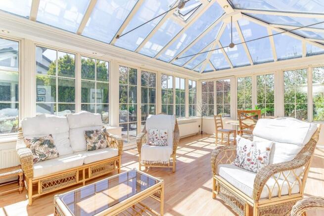 4 bed Detached Bungalow for sale Image 5