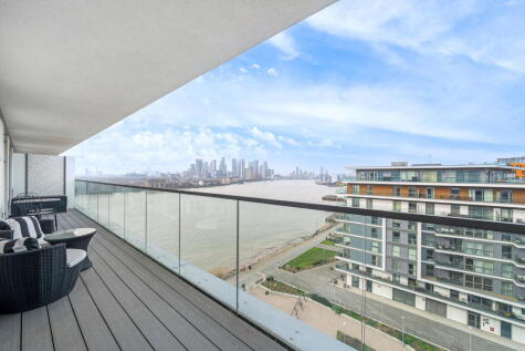 Atlantic Point, Harrison Walk, London, SE10