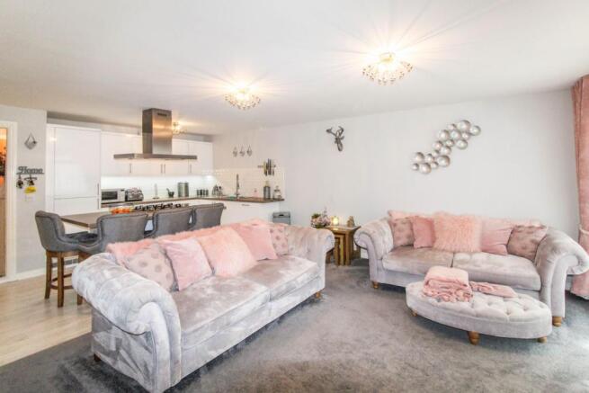 Lounge / Kitchen