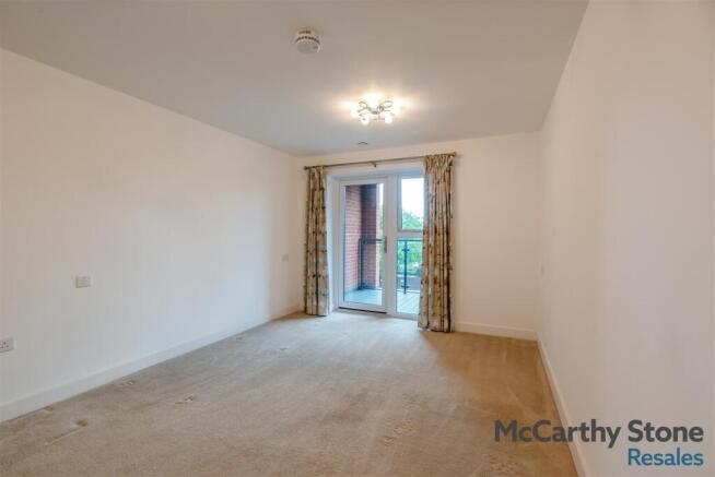 8691487-interior04.jpg
